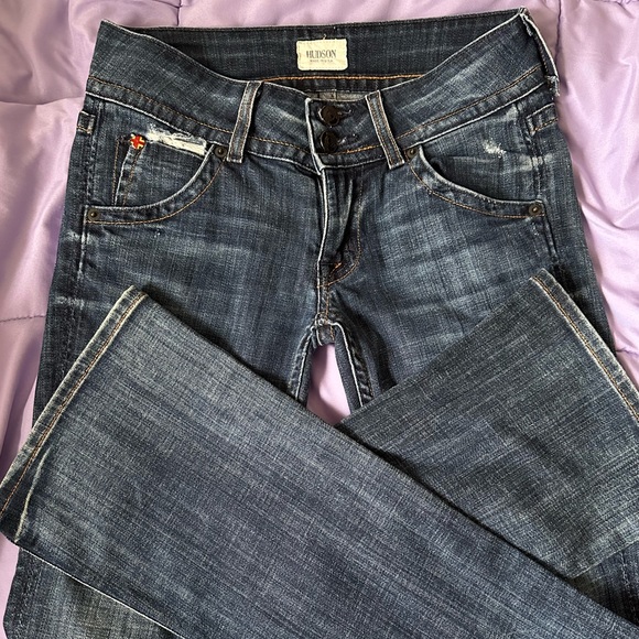 HUDSON Jeans | Beth Mid-Rise Baby Bootcut Jean - Picture 3 of 4